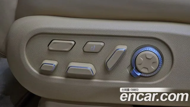 Genesis GV60 — Фото автомобиля 27