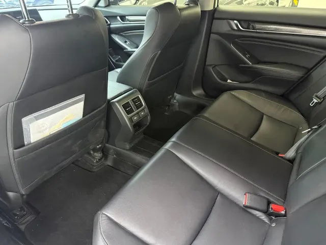 Honda Accord — Фото автомобиля 13