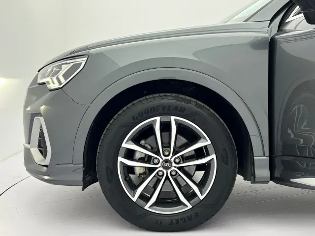 Audi Q3 — Фото автомобиля 20