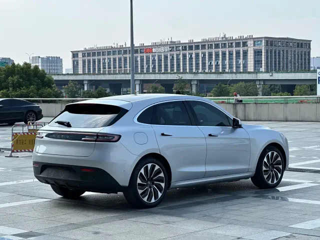 Aito M5 — Фото автомобиля 7