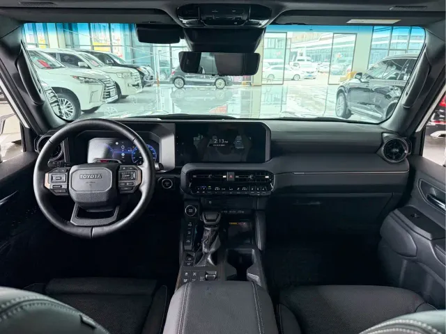 Toyota Prado — Фото автомобиля 10