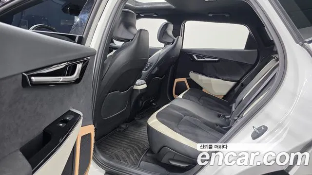 Kia EV6 — Фото автомобиля 12