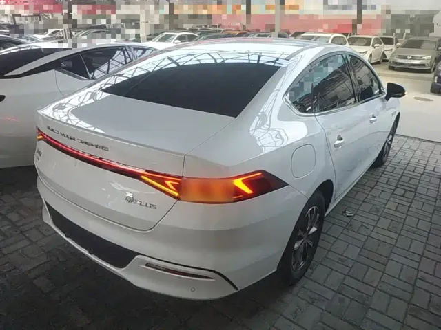 BYD Qin PLUS — Фото автомобиля 6