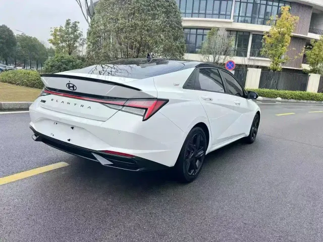 Hyundai Elantra — Фото автомобиля 7
