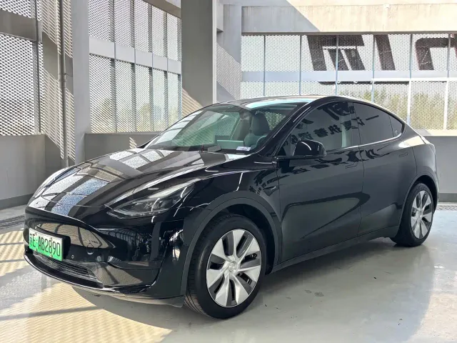 Фотография автомобиля — Tesla Model Y