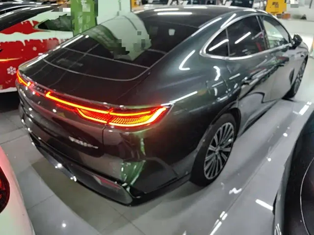 Geely Galaxy Xingyao 8 — Фото автомобиля 6
