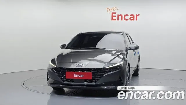 Hyundai AVANTE Avante (CN7) — Фото автомобиля 3