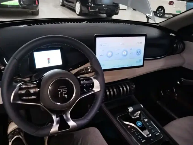 BYD Yuan PLUS — Фото автомобиля 9