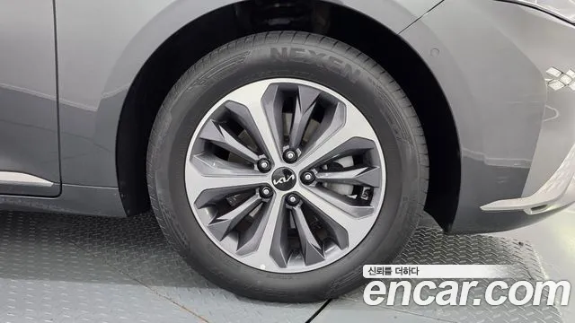 Kia K8 Hybrid — Фото автомобиля 6