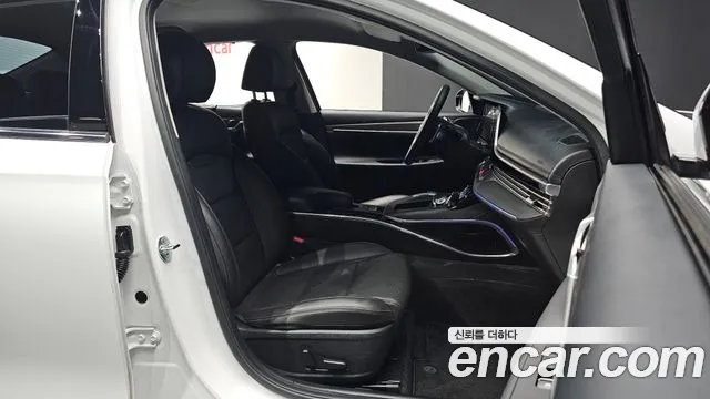 Hyundai Grandeur Новый Grandeur IG — Фото автомобиля 10