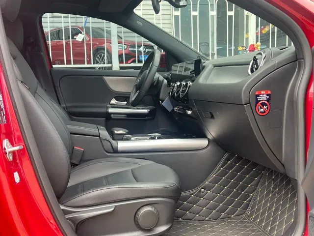 Mercedes-Benz GLA-Class — Фото автомобиля 12