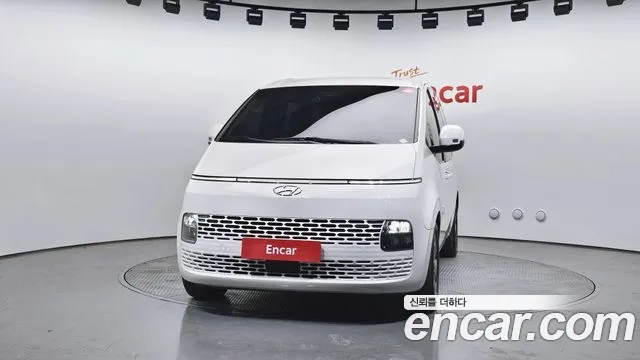 Hyundai Staria Staria 4WD Tourer 9 мест — Фото автомобиля 3