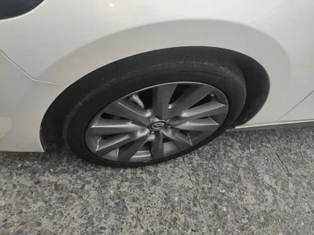 Mazda Axela — Фото автомобиля 22