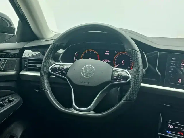 Volkswagen Passat — Фото автомобиля 6