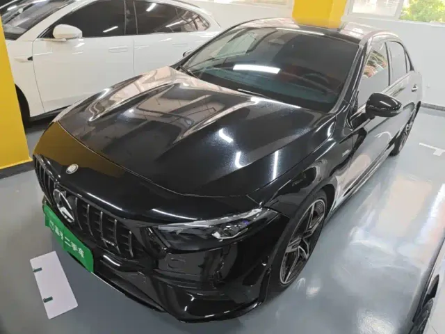 Фотография автомобиля — Mercedes-Benz A-Class AMG