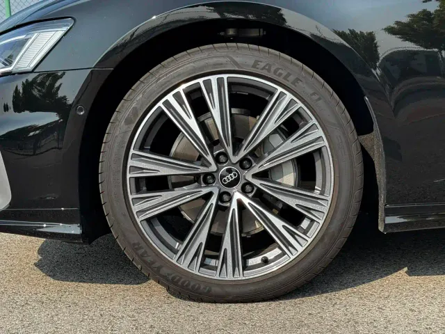 Audi A6L — Фото автомобиля 10