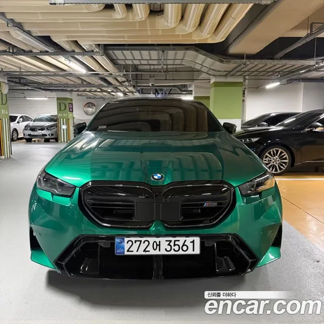 Фотография автомобиля — BMW M5 G90