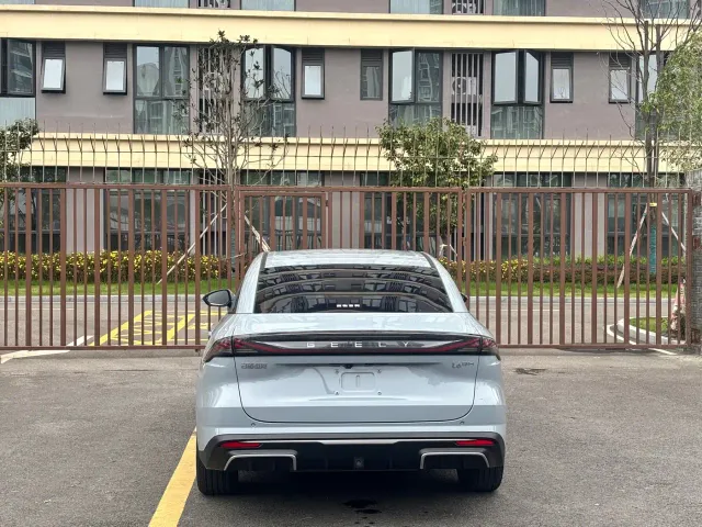 Geely Galaxy L6 — Фото автомобиля 17