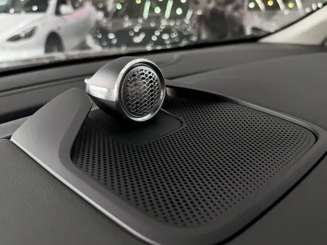 Volvo EM90 — Фото автомобиля 15