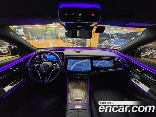 Mercedes-Benz E-Class — Фото автомобиля 12