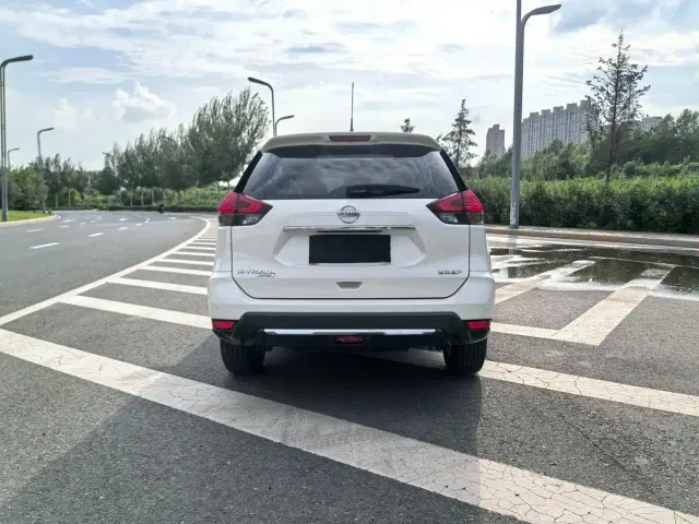 Nissan X-Trail — Фото автомобиля 5