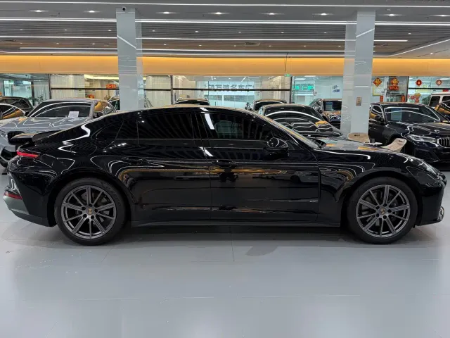 Porsche Panamera — Фото автомобиля 7