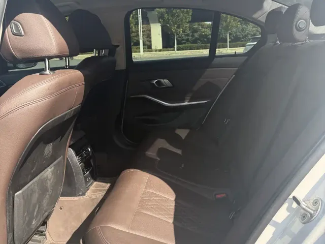 BMW 3 Series — Фото автомобиля 8