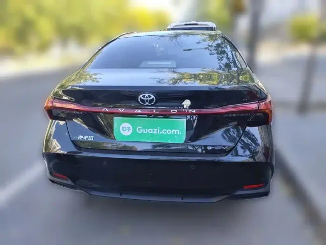 Toyota Avalon — Фото автомобиля 3