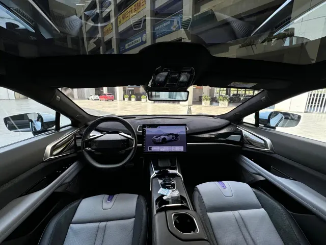 HiPhi Z — Фото автомобиля 5