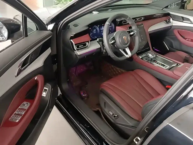 Hongqi H5 — Фото автомобиля 15