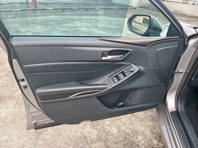 Toyota Avalon — Фото автомобиля 8