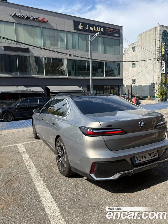 BMW 7 Series — Фото автомобиля 5