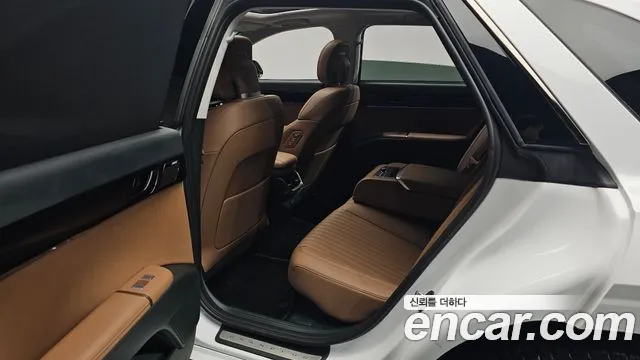 Hyundai Grandeur GN7 — Фото автомобиля 15