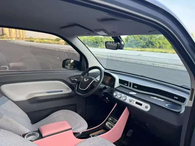 Wuling Hongguang Mini EV — Фото автомобиля 5