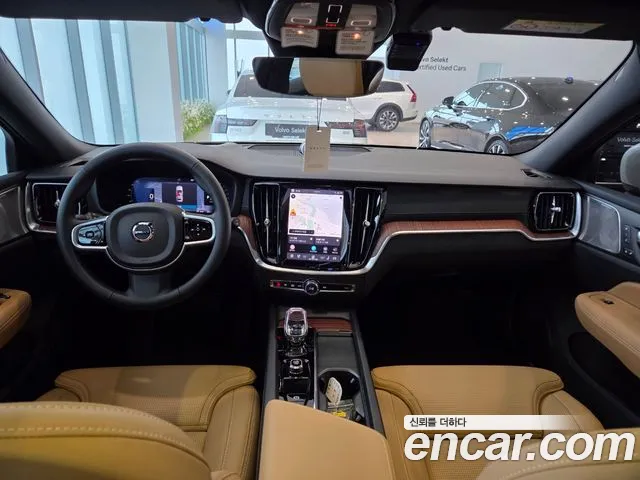 Volvo V60 Cross Country 2nd Gen — Фото автомобиля 7