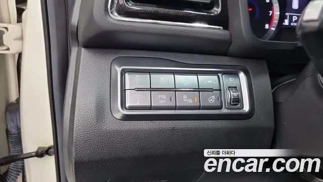 KG_Mobility_Ssangyong TIBOLI Very New Tivoli Бензин 1.5 2WD — Фото автомобиля 14