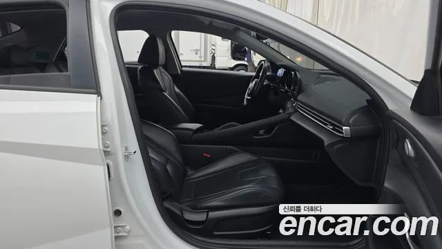 Hyundai Avante CN7 — Фото автомобиля 11