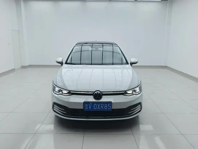 Volkswagen Golf — Фото автомобиля 3
