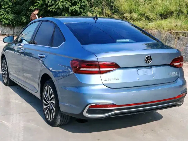 Volkswagen Lavida — Фото автомобиля 7