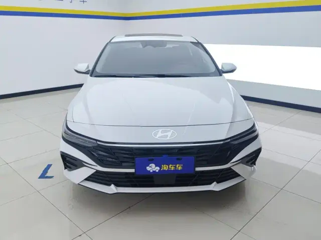 Hyundai Elantra — Фото автомобиля 2