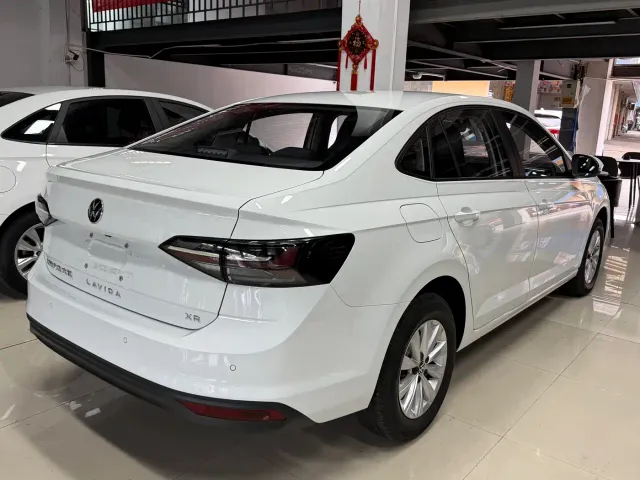 Volkswagen Lavida — Фото автомобиля 4