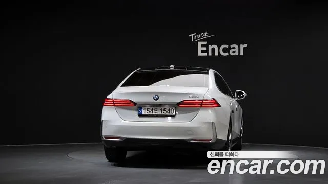 BMW 5-Series 5 серия (G60) — Фото автомобиля 3