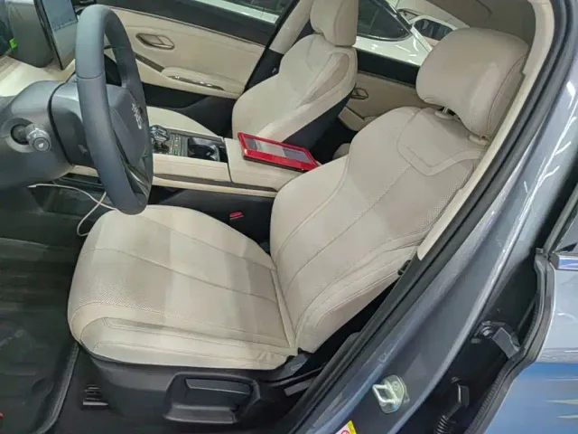 BYD Qin L — Фото автомобиля 14