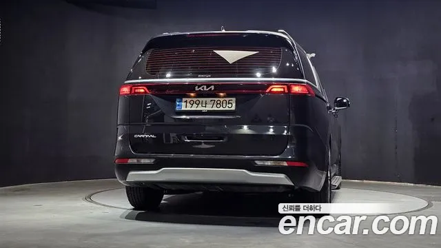 Kia Canival Carnival 4 поколение Бензин 9 мест Prestige — Фото автомобиля 4