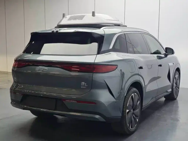 BYD Tang L — Фото автомобиля 6