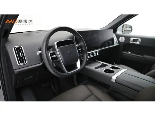 Li Auto L8 — Фото автомобиля 6