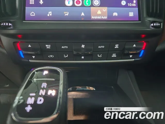 Maserati Levante — Фото автомобиля 17