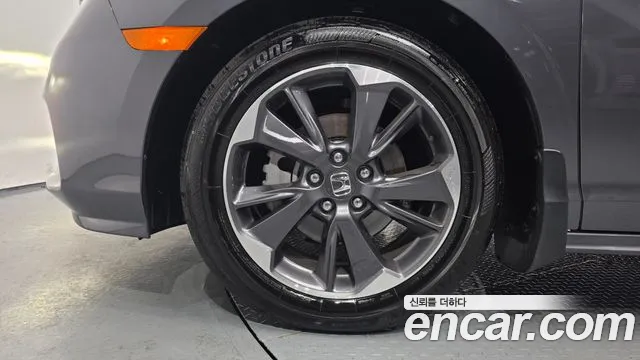 Honda Odyssey — Фото автомобиля 5