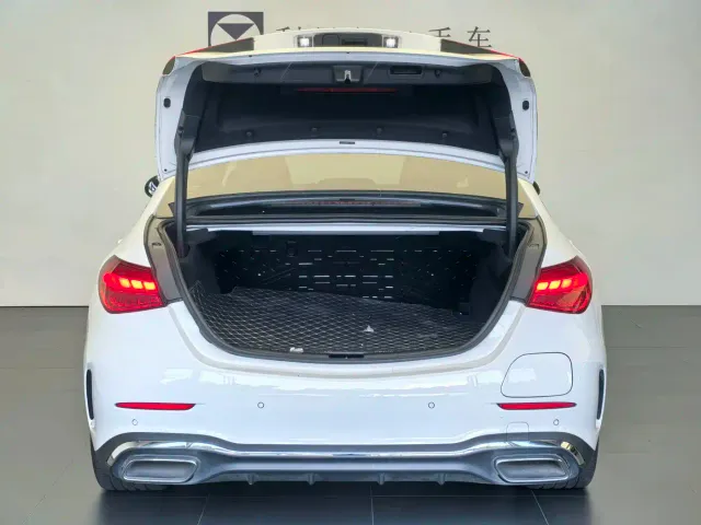 Mercedes-Benz Mercedes-Benz C-Class New Energy 2023 C 350 eL — Фото автомобиля 7