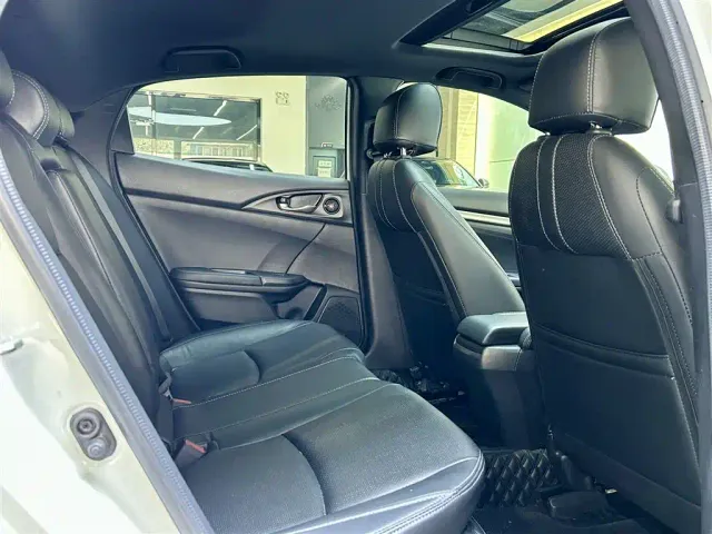 Honda Civic — Фото автомобиля 18